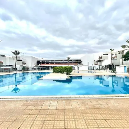 Con Piscina Sur De Tenerife Apartment